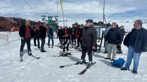 Ardahan'da Kayak Etkinliği Gerçekleşti