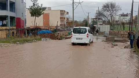 Siirt'te Sağanak Yağış Sorun Yarattı