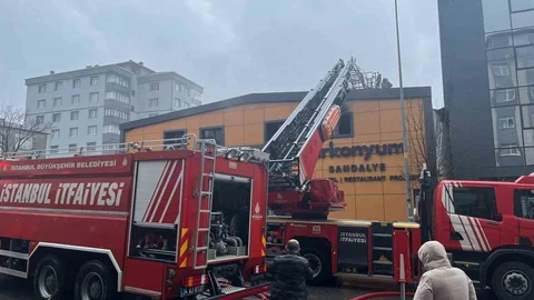Ataşehir'de Metal İmalathanesinde Yangın Çıktı