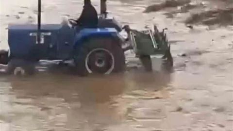 Mardin'de Sağanak Yağış Etkili Oldu