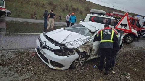 Bingöl'de Trafik Kazası: 1 Ölü, 2 Yaralı