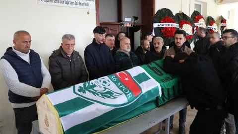 İstanbul'da Genç Futbolcuya Veda