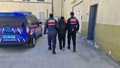 Kesinleşmiş 28 Yıl Ceza ile Aranan Şüpheli Yakalandı
