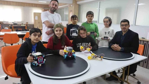 Depremzede Çocuklar Hatay’da Yarışmaya Hazırlanıyor