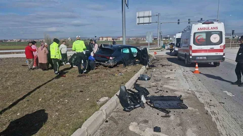 Çorum'da Trafik Kazası: 6 Yaralı