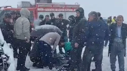 Hakkari'de Kamyonet Kazası: 1 Ölü