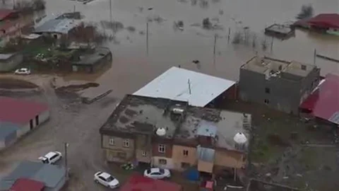 Diyarbakır'da Dereler Taştı
