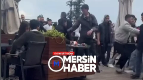 Forum Avm'de Kavga Çıktı: Güvenlik Ekipleri Anında Ayırdı, Kavga Edenler Avm Dışına Çıkartıldı