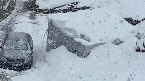 Yüksekova'da Kış Yeniden Etkili Olmaya Başladı