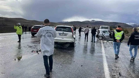 Sivas'ta Bayram Dönüşü Trafik Kazası