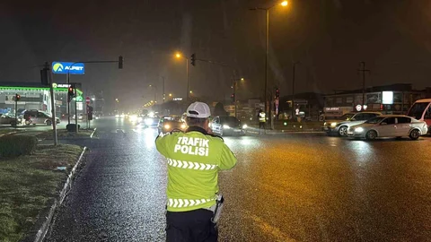 Düzce'de Polisten Trafik Müdahalesi