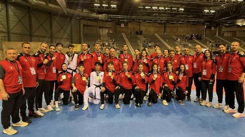 Milli Taekwondocular Belçika'da 30 Madalya Kazandı