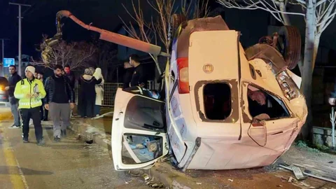 Aksaray'da Trafik Kazası: 2 Yaralı