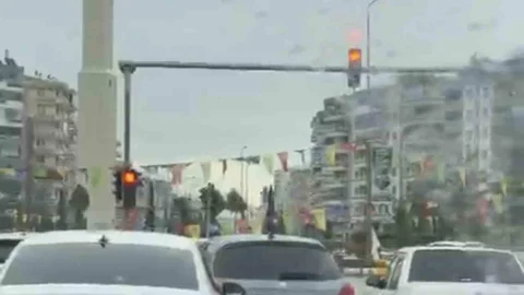 Diyarbakır'da Sağanak Yağışlar Etkili Oldu