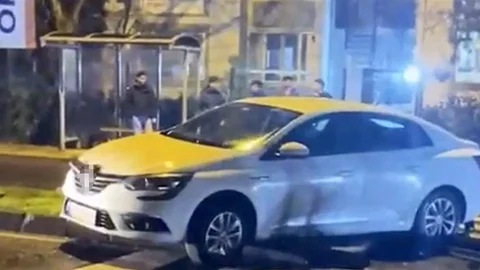 Tekirdağ'da Yaya Levhasına Çarpan Araç Kazası