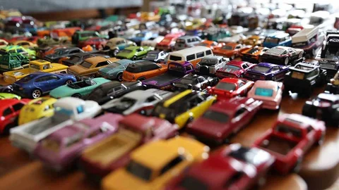 Elazığ'da Öğretmenin Model Araba Koleksiyonu