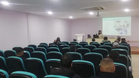 Elazığ'da İletişim Becerileri Semineri Düzenlendi