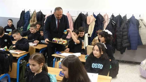 Pendik'te İlk Ders Zili Coşkuyla Çaldı
