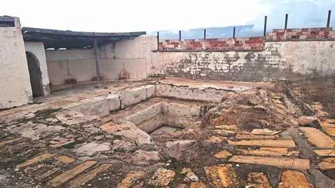 Hisarcık'taki Roma Hamamı Yok Olma Tehlikesiyle Karşı Karşıya