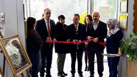 Efeler'de Kutlu Doğum Haftası Sergisi Açıldı