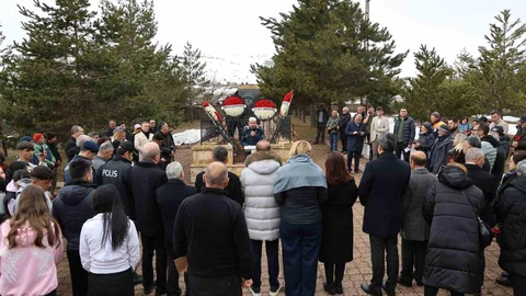 Aşık Veysel Sivas'ta Anıldı