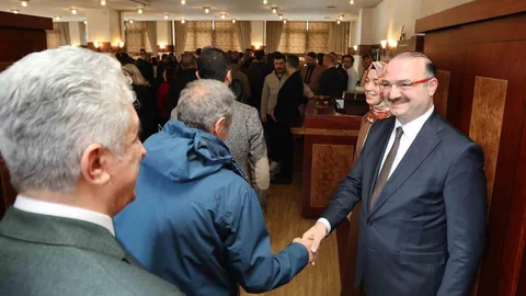 Rektör Hacımüftüoğlu Bayramlaştı