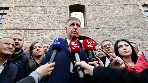 İzmir'de Başkan Tugay'dan Açıklama