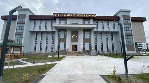 Çarşamba Hükümet Konağı Şimdi Açık