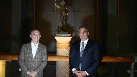 Gaziantep'te Mars Heykelinin Önü Genişletildi