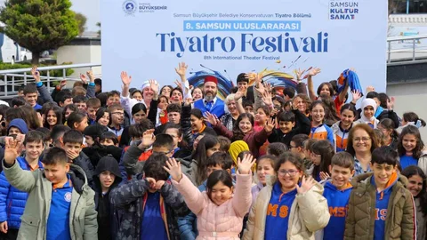 Samsun'da Tiyatro Festivali Başladı