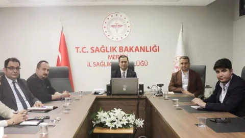 Mersin'de Sağlıkçılar Değerlendirme Toplantısı Düzenledi
