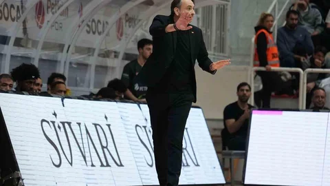 İzmir'de Basketbol Maçı Analizi