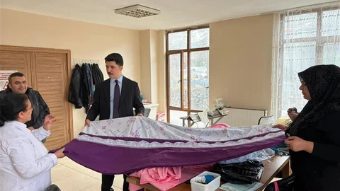 Digor Kaymakamı Halk Eğitimi Merkezi'ni Ziyaret Etti