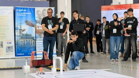 Bursa Erkek Lisesi Dünya İkincisi Oldu
