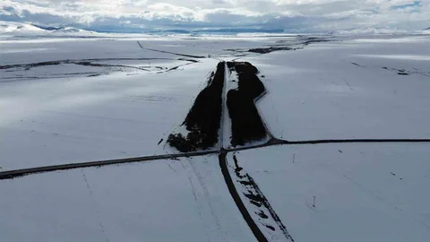 Kars'ta Bahar Ortasında Kış Manzarası
