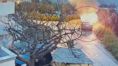 Hatay'da Benzinle Otomobil Kundaklama Olayı