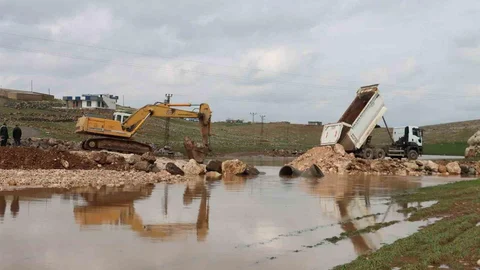 Viranşehir'de Sel Onarımları Devam Ediyor