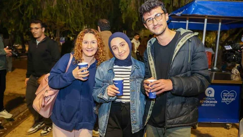 Antalya'da Sınav Haftasında Sıcak Çorba İkramı