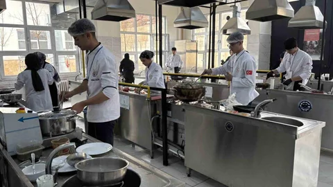 Doğu Anadolu'da Şef Adayları Yarıştı