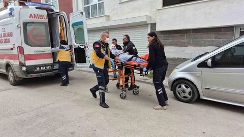 Eskişehir'de Yaşlı Kadın Düşerek Yaralandı