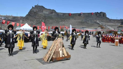 Kars'ta Nevruz Kutlamaları Coşkuyla Yapıldı