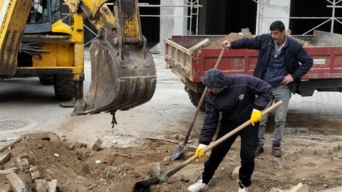 Edremit'te Yol Yenileme Çalışmaları