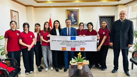 Burhaniye'de Öğrenci Proje Ekibi Ziyaret Etti