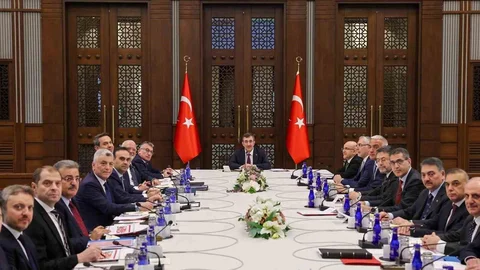 Küresel Ticarette Belirsizlikler Artıyor