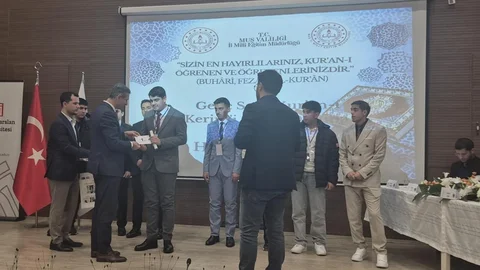 Elazığ'da Kur’an-ı Kerim Yarışmasında Birinci Oldu