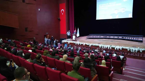 Niğde'de Hemşire Adayları Üniforma Giydi