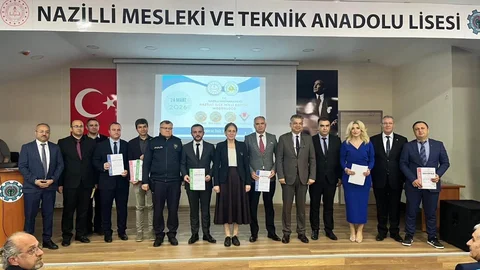 Nazilli'de Ödül Töreni Düzenlendi