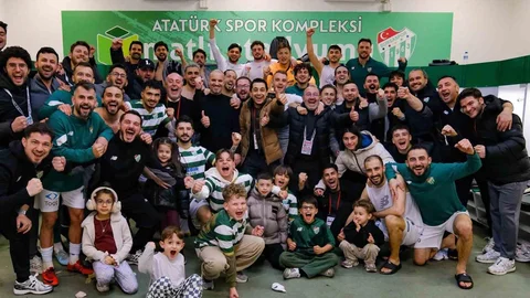 Bursaspor, Güzide Gebze Spor'u Mağlup Etti
