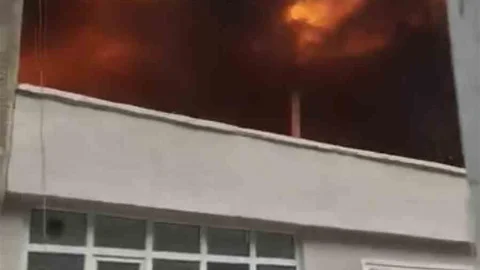 Bursa'da Çatı Yangını Panik Yarattı