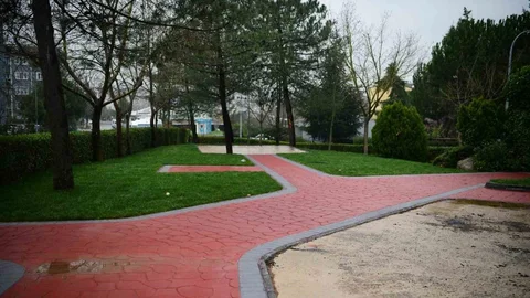 Çayırova'da Yeşil Alan Yenileme Çalışmaları